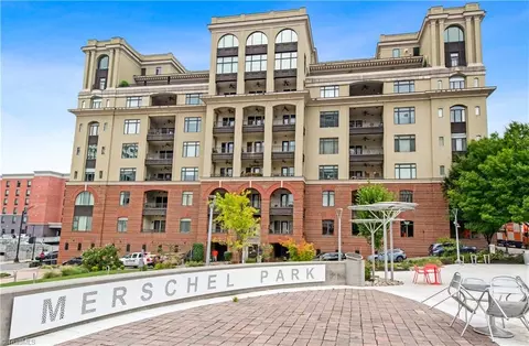 1 Park Vista Ln #620, Winston Salem, NC 27101