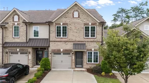671 Stags Leap Ct, High Point, NC 27265