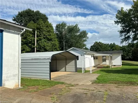 11684 Austin Traphill Rd, Traphill, NC 28685 photo 4