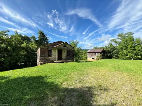 11684 Austin Traphill Rd, Traphill, NC 28685 photo 17