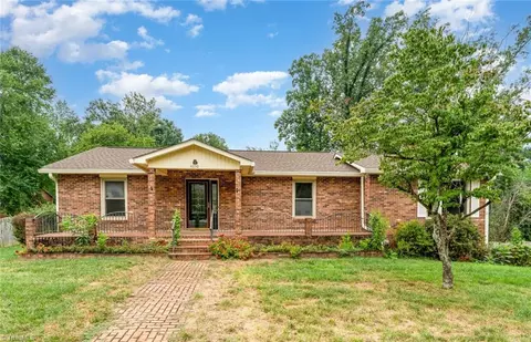 4050 Clinard Rd, Clemmons, NC 27012