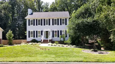 5519 Pebble Garden Ct, Greensboro, NC 27407