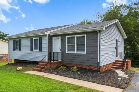 482 Maple Hollow Rd, Mount Airy, NC 27030