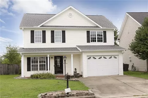 6116 Birkdale Dr, High Point, NC 27265
