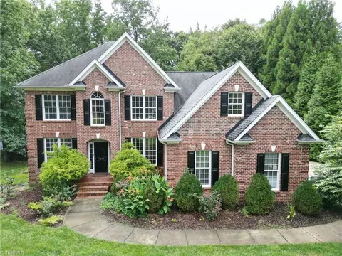 8241 William Wallace Dr, Summerfield, NC 27358