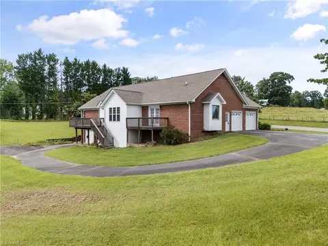 2531 Slate Rd, King, NC 27021 photo 3