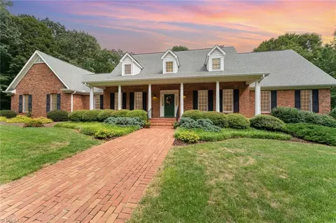 8340 Holler Farm Rd, Clemmons, NC 27012