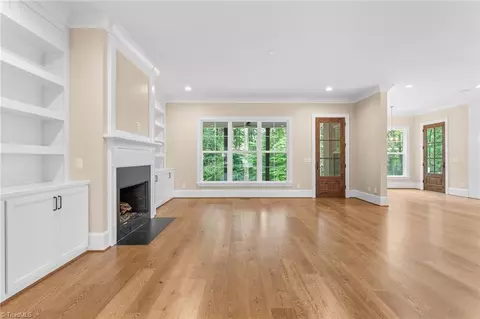 Living - 8015 Cranston Ct, Oak Ridge, NC 27310 photo 2 of 4