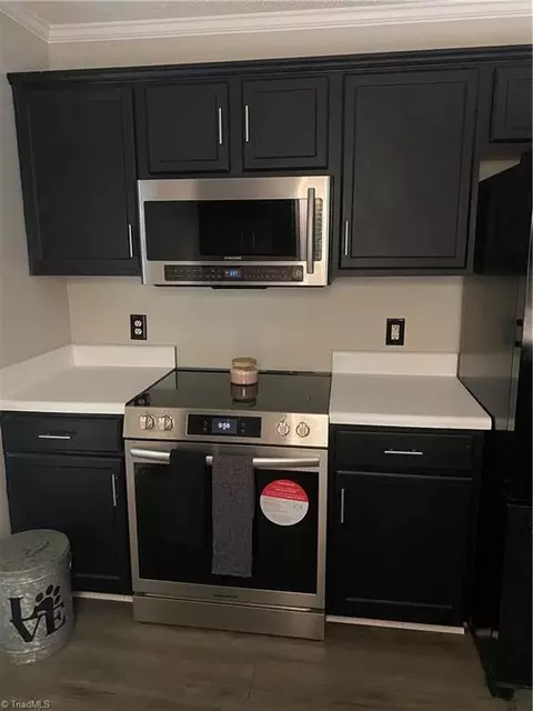 Kitchen - 4966 Fairview Ct, Trinity, NC 27370 photo 2 of 5