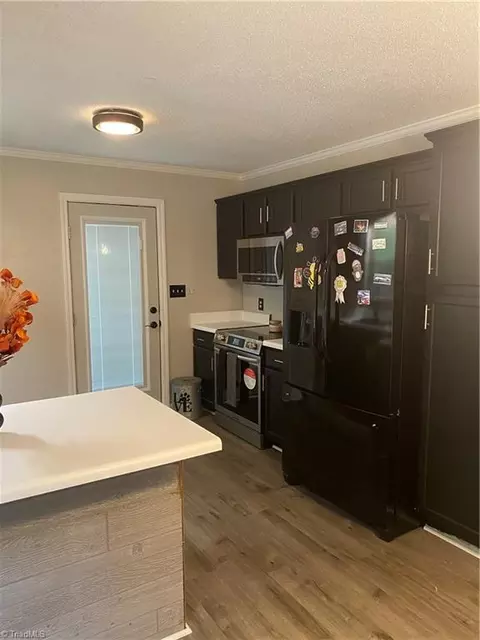 Kitchen - 4966 Fairview Ct, Trinity, NC 27370 photo 4 of 5