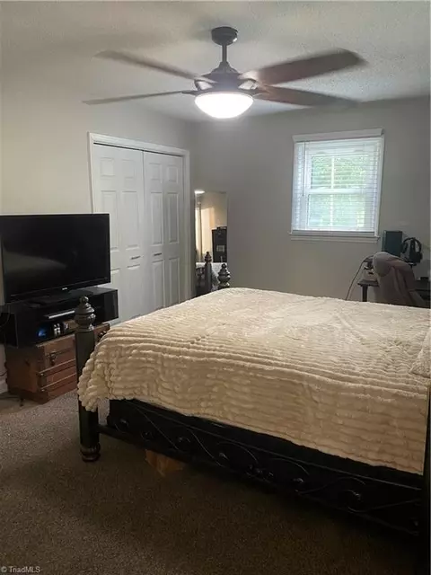 Bedroom - 4966 Fairview Ct, Trinity, NC 27370 photo 3 of 4