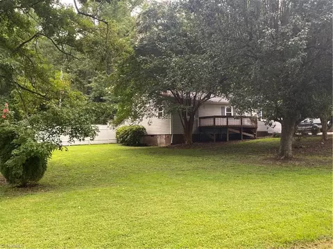 Exterior - 4966 Fairview Ct, Trinity, NC 27370 photo 3 of 17