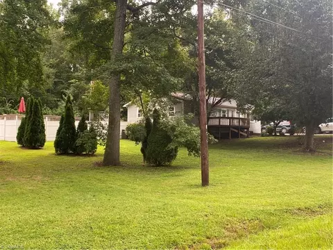 Exterior - 4966 Fairview Ct, Trinity, NC 27370 photo 2 of 17
