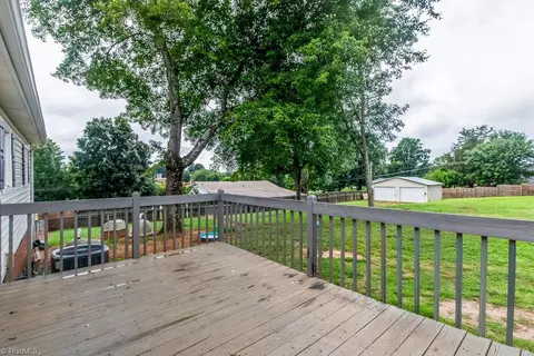 Exterior - 4043 Rollingwood Dr, Trinity, NC 27370 photo 1 of 5