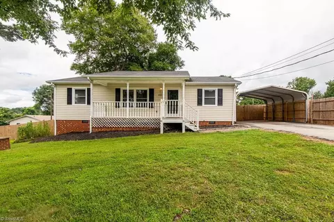 4043 Rollingwood Dr, Trinity, NC 27370