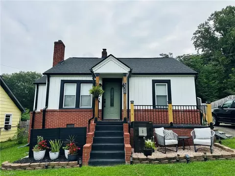 538 Merritt St, Mount Airy, NC 27030