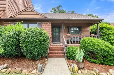 5112 Country Ln, Archdale, NC 27263