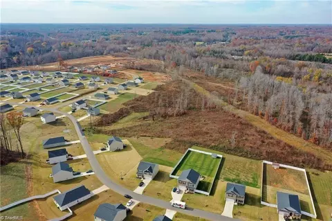 1 Towhee Trl, Lexington, NC 27295