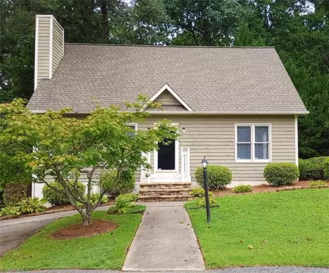 5025 Mereworth Ct, Winston Salem, NC 27104