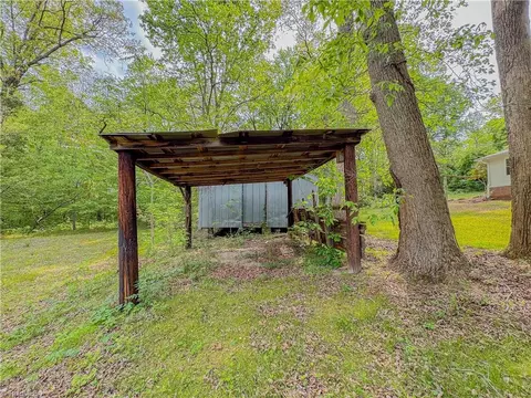 Exterior - 5326 Nola St, Trinity, NC 27370 photo 6 of 9