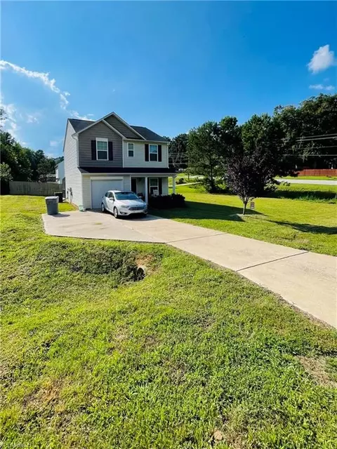 1797 Windcrest Rd, Asheboro, NC 27203
