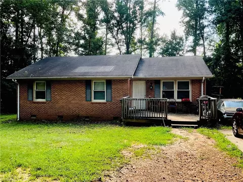 5409 Pine Level Dr, Browns Summit, NC 27214