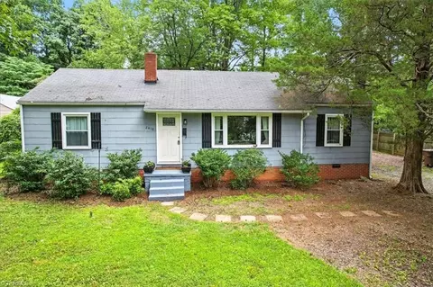 2610 Stratford Dr, Greensboro, NC 27408