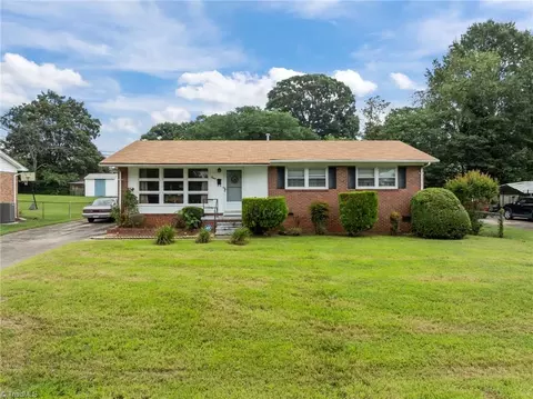 3009 Lomond St, Winston Salem, NC 27127