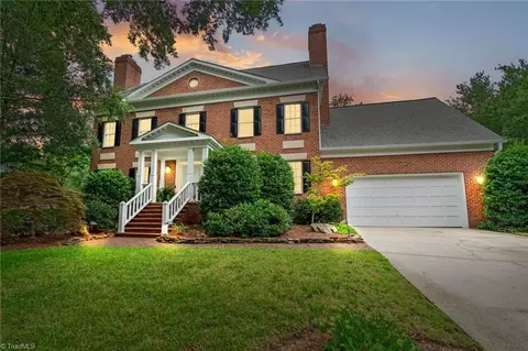 1706 Heathcliff Rd, High Point, NC 27262