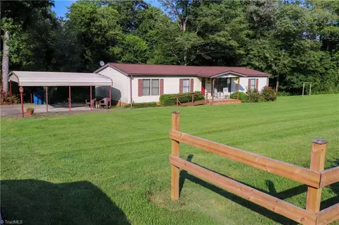 2369 Price Rd, Eden, NC 27288