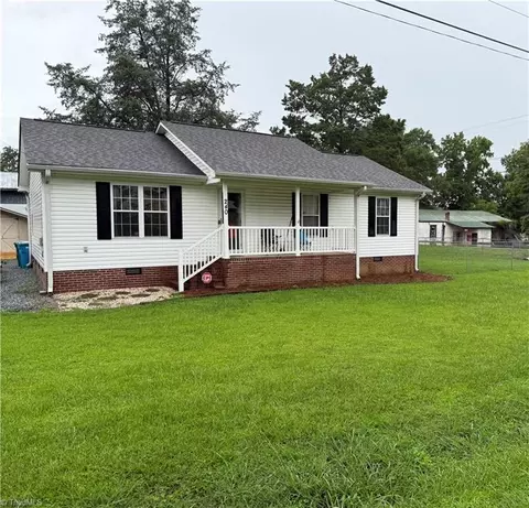 240 Anderson St, Denton, NC 27239