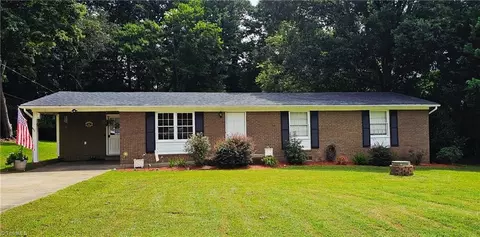 389 Chaney Rd, Asheboro, NC 27205