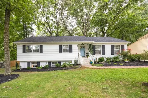 3503 Fox Pl, Greensboro, NC 27408