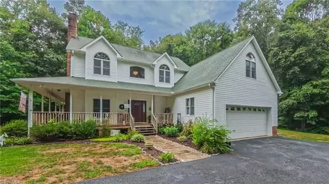 2517 Finch Farm Rd, Trinity, NC 27370