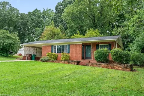 206 Pine Ridge Dr, High Point, NC 27262