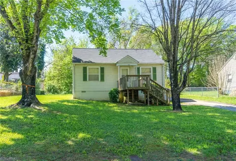 1552 Harding St, Winston Salem, NC 27107