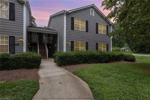 806 Ashebrook Dr #B, Greensboro, NC 27409