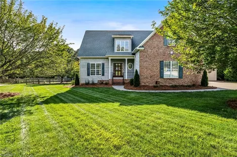 7021 Bronco Ln, Summerfield, NC 27358