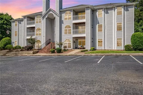 3624 Morris Farm Dr #2B, Greensboro, NC 27409