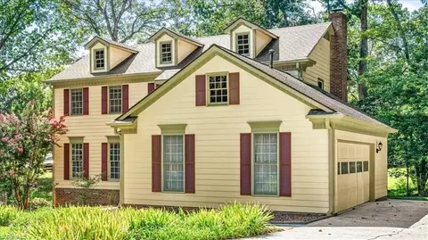 12 Willimantic Dr, Greensboro, NC 27455