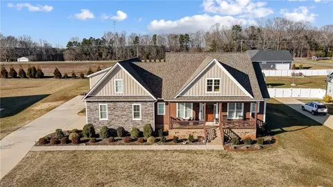 1025 Coppergate Dr, Salisbury, NC 28147