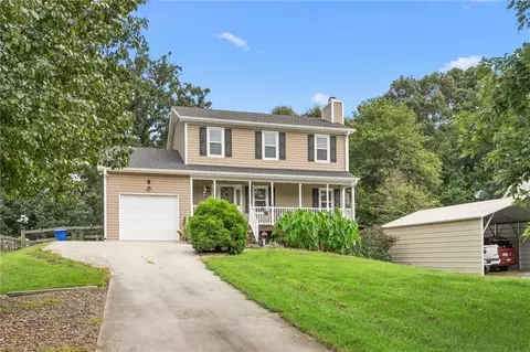 1106 Crescent Ct, Winston Salem, NC 27127