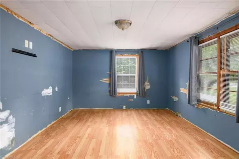 Bedroom - 1070 Tom Gordon Rd, King, NC 27021 photo 1 of 4