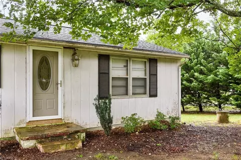 Exterior - 1070 Tom Gordon Rd, King, NC 27021 photo 1 of 3