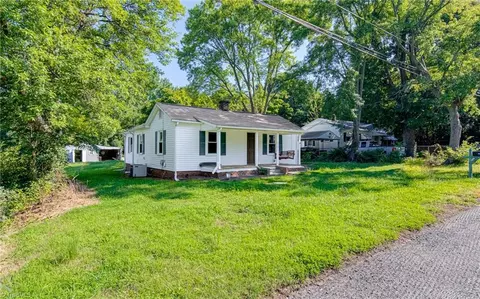 219 Craft Dr, Winston Salem, NC 27105