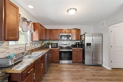 Kitchen - 428 Sandybrooke Dr, High Point, NC 27265 photo 1 of 3
