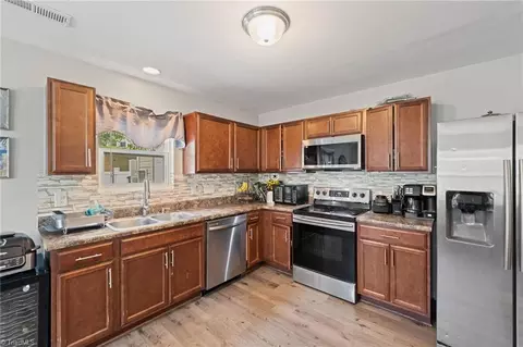 Kitchen - 428 Sandybrooke Dr, High Point, NC 27265 photo 2 of 3