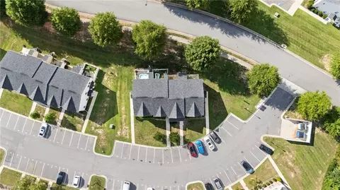 View/Area - 428 Sandybrooke Dr, High Point, NC 27265 photo 4 of 5