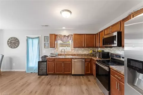 Kitchen - 428 Sandybrooke Dr, High Point, NC 27265 photo 3 of 3