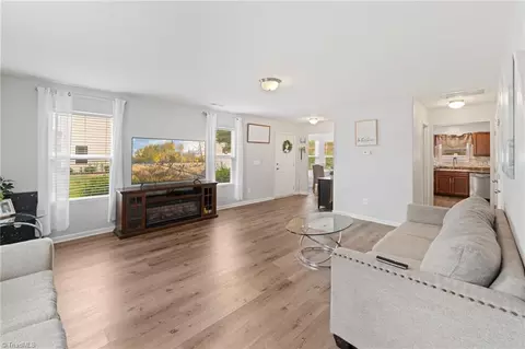 Entry Way - 428 Sandybrooke Dr, High Point, NC 27265 photo 5 of 6